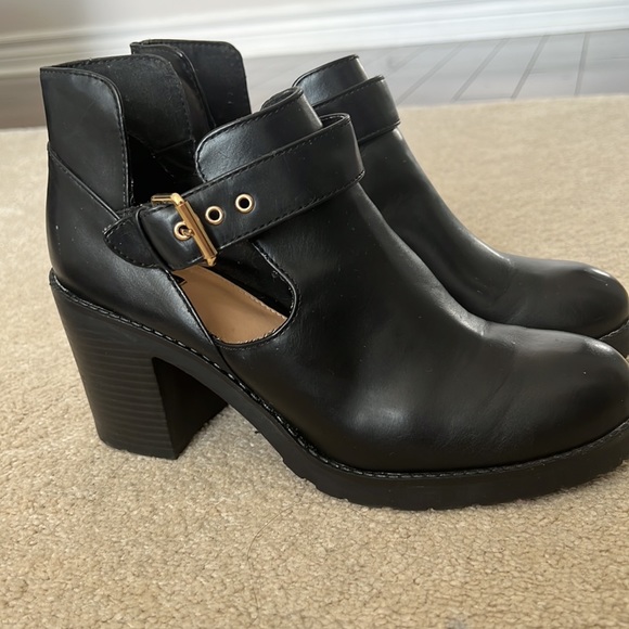 Pull&Bear high heel cut out ankle boots ,size 40 . - Picture 5 of 8